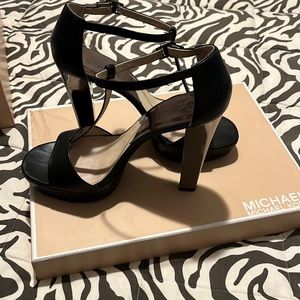 Josie T Strap Sandals Size 10M